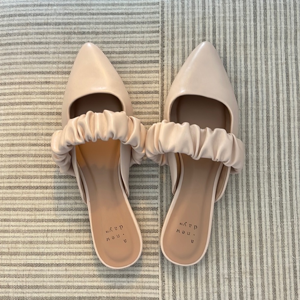 Flats. Size 7